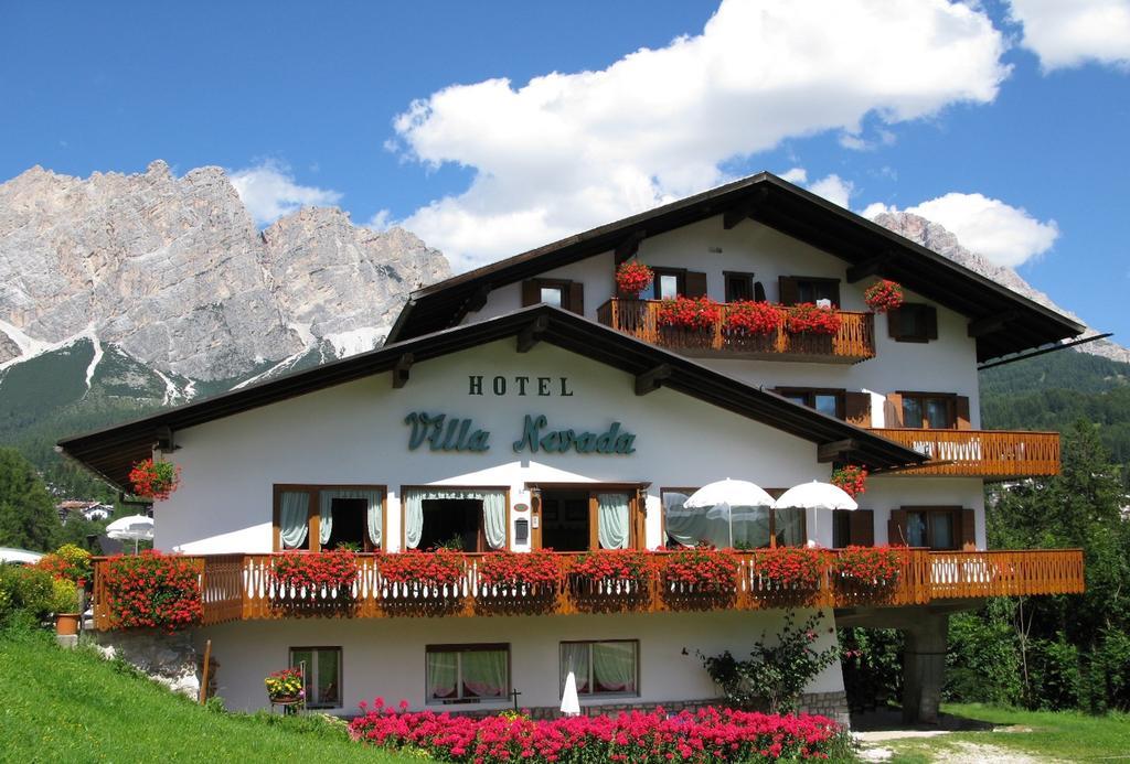 Hotel Villa Nevada Cortina d'Ampezzo Exterior photo